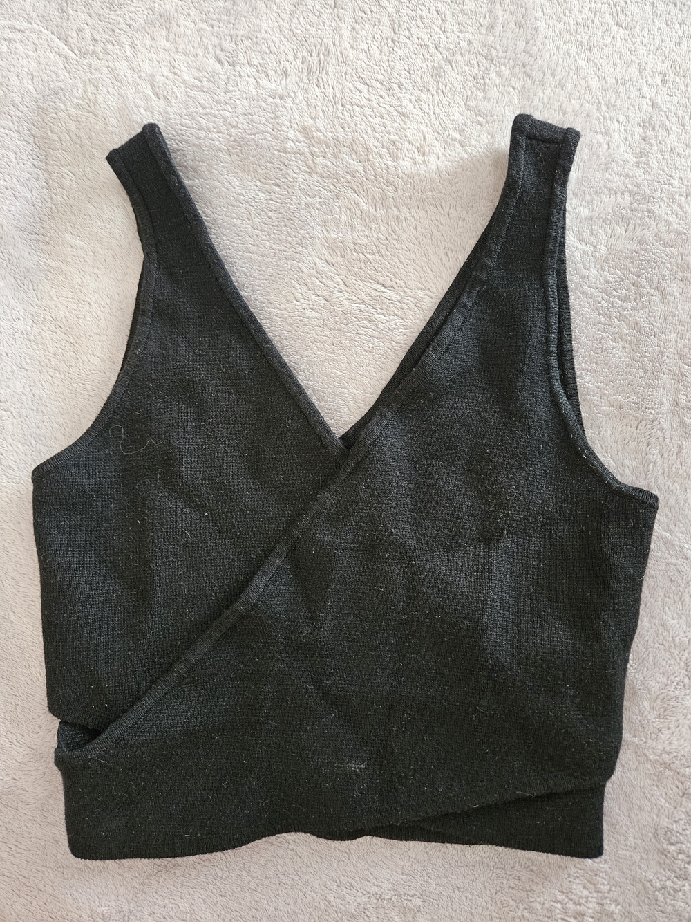 Abercrombie & Fitch Black Sleeveless Wrap Knit Crop Top